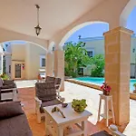 Casal Del Borgo 5 أوستوني